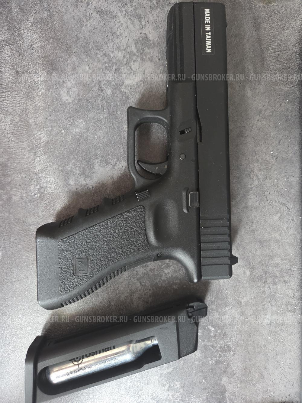 Пистолет KJW Glock 17 CO2 GBB