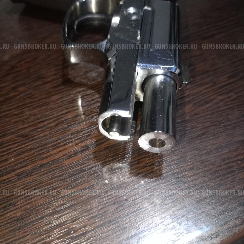 Пистолет охолощенный, сигнальный. 