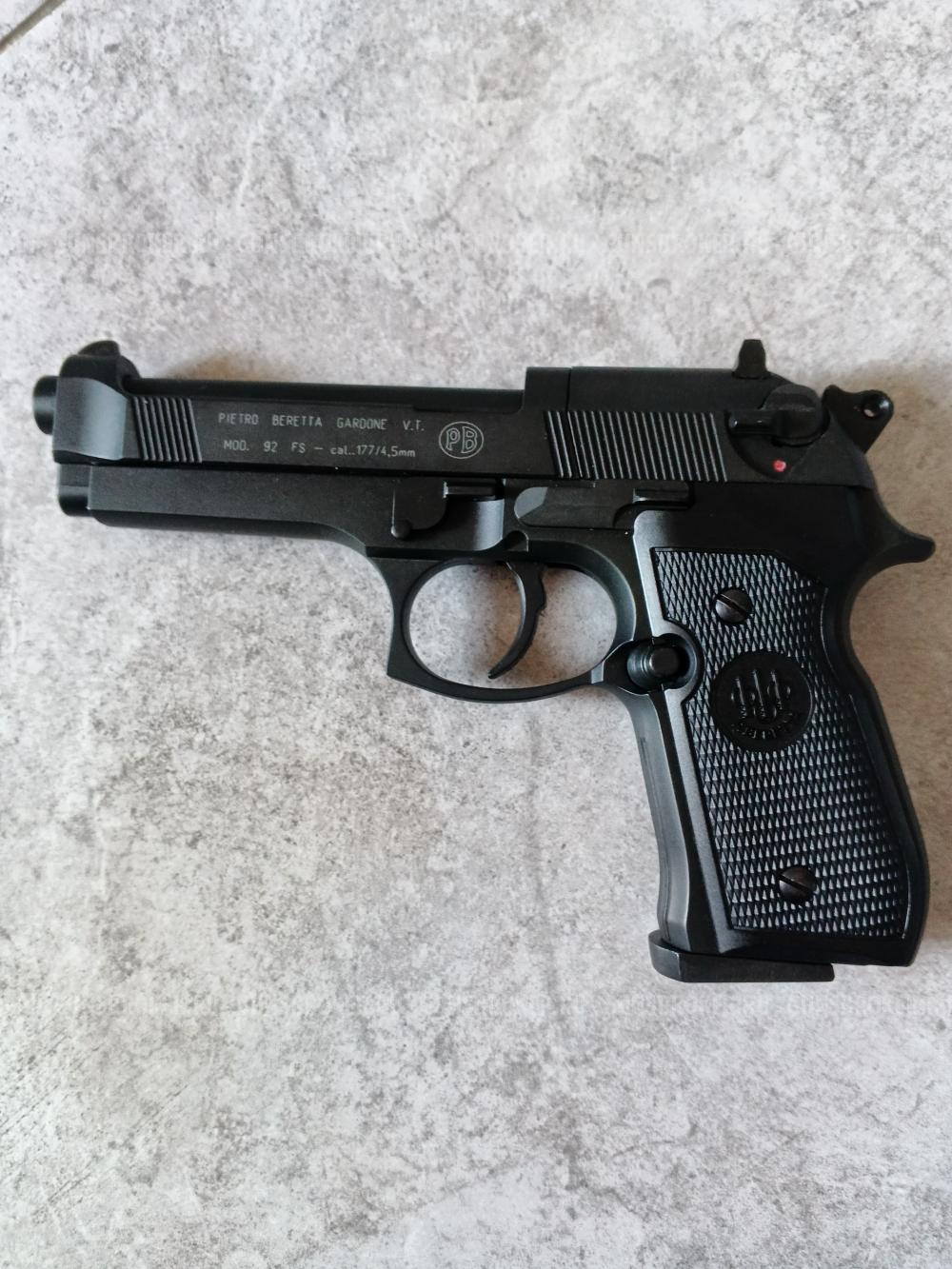 Пистолет пневматический Beretta M92FS