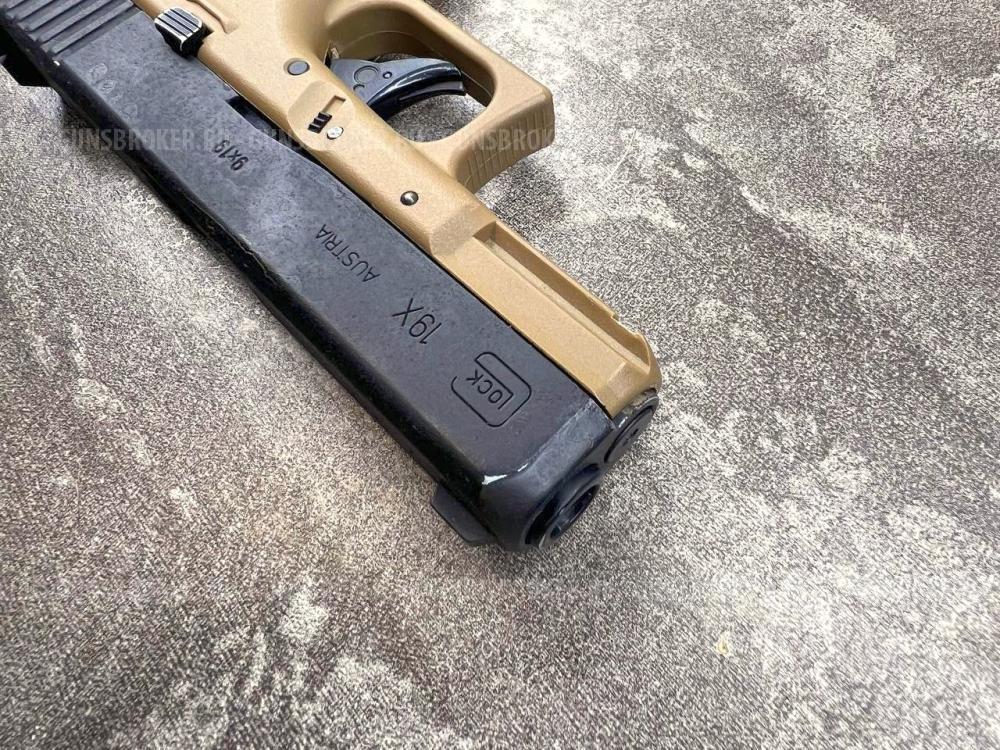 Пистолет пневматический Umarex Glock 19X (металл, подвижный затвор, песочный, CO₂) ВВ 4.5 