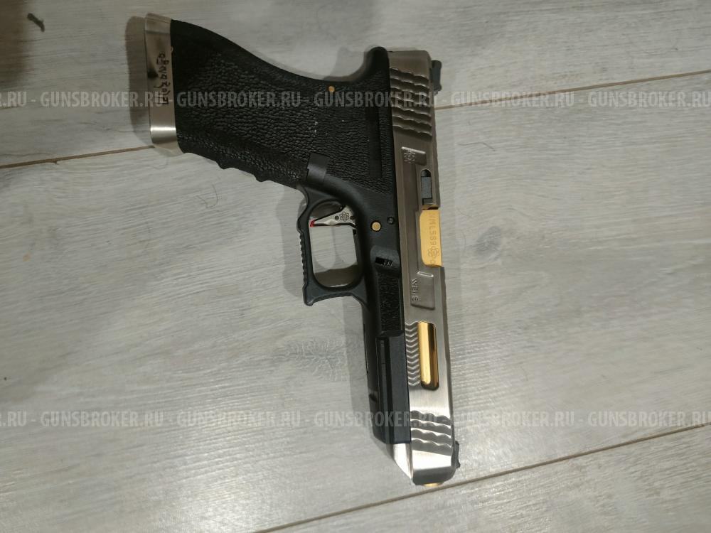 Пистолет страйкбольный WE Glock 35