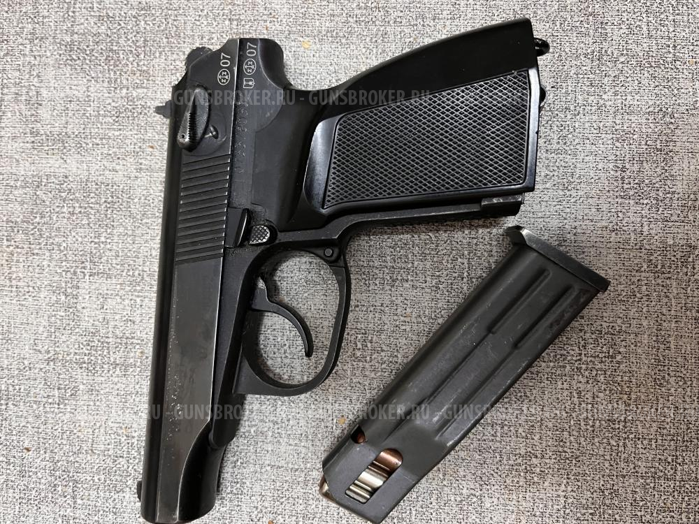 Пистолет травматический ИЖ 89-9т /Макарыч/ 10 зарядный , сброс магазина кнопкой,состояние отличное