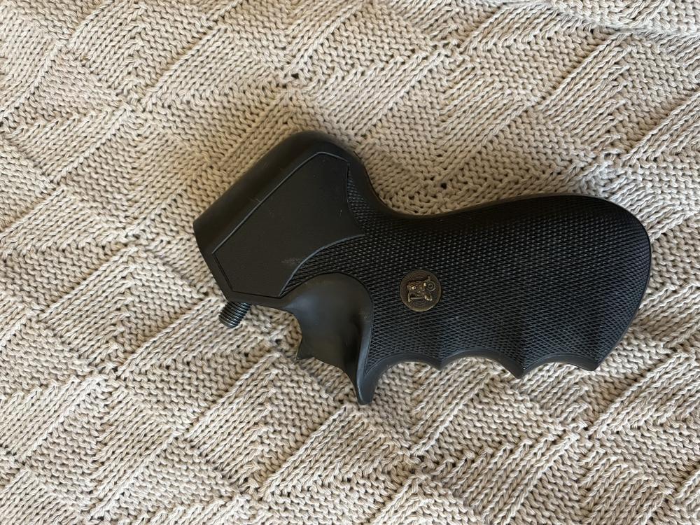 Пистолетная рукоять Winchester 1300 Pachmayr