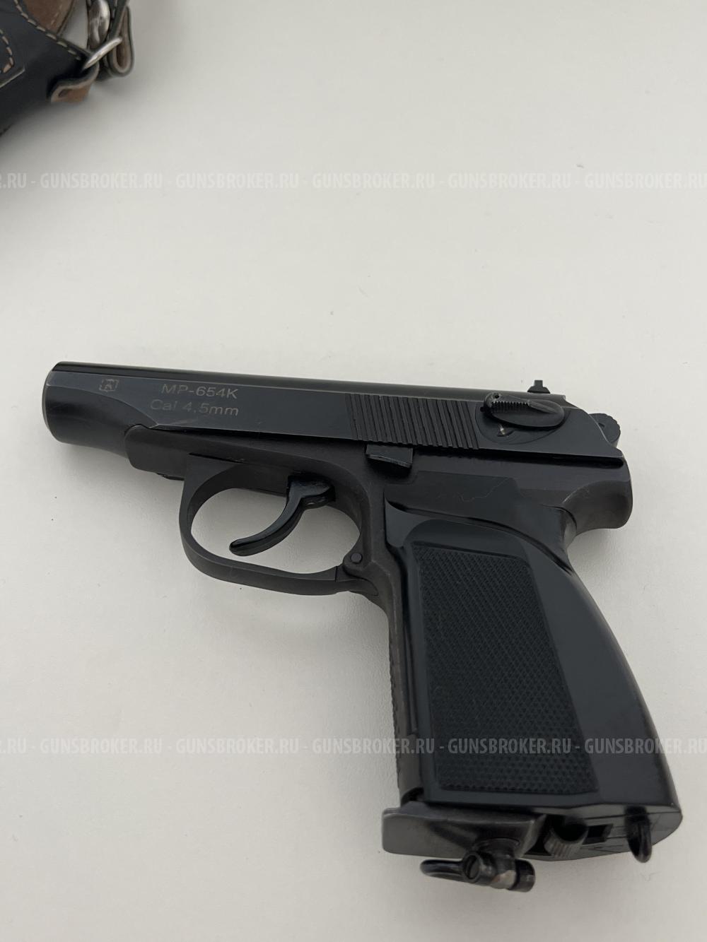 ПМ 654К 1998 года с кобурой
