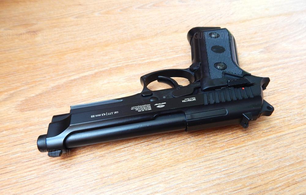 Пневматическая Beretta 92 от Gletcher. Авто огонь. Супер состояние.