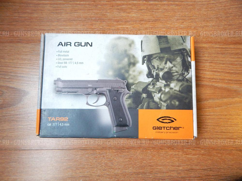 Пневматическая Beretta 92 от Gletcher. Супер состояние с комплектом.Blow Back Авто огонь.