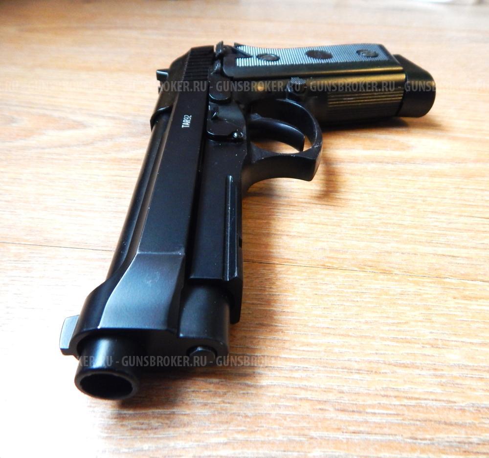 Пневматическая Beretta 92 от Gletcher. Супер состояние с комплектом.Blow Back Авто огонь.