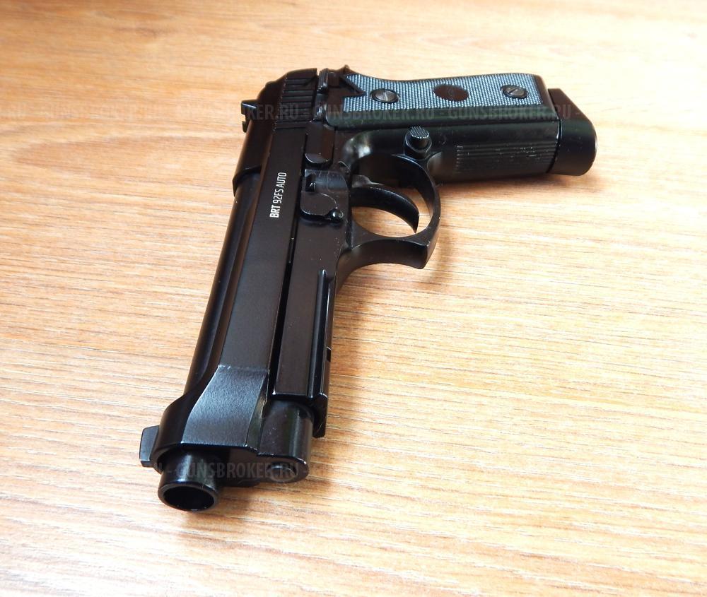 Пневматическая Beretta 92 от Gletcher. Супер состояние с комплектом.Blow Back Авто огонь.