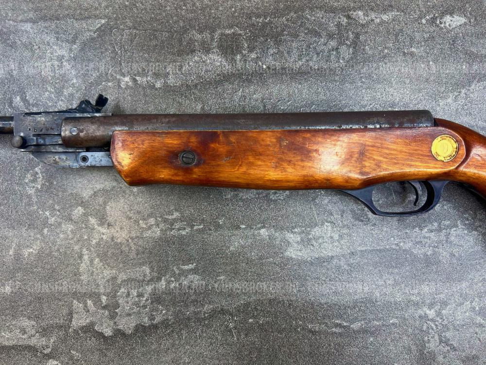 Пневматическая винтовка ИЖ-22 (СССР, дерево, переломка) 4.5 мм