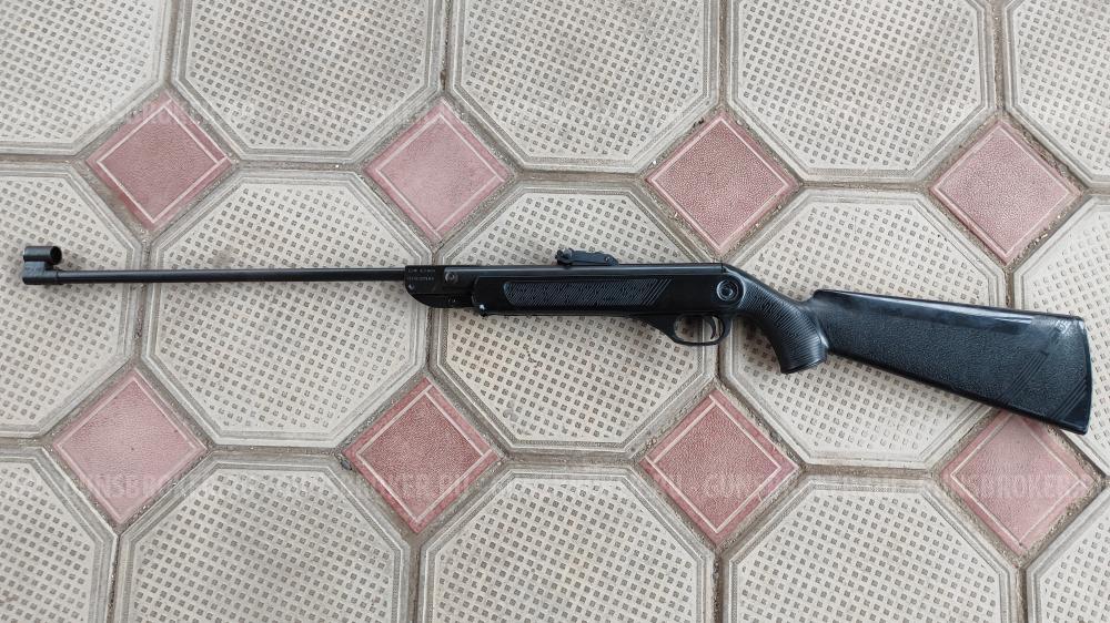 Пневматическая винтовка ИЖ-38