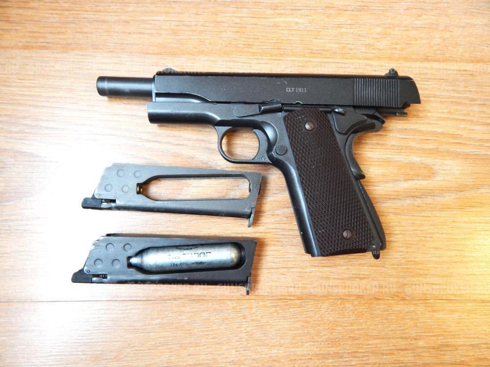 Пневматический Gletcher Colt CLT 1911 4.5 мм (Blowback). С комплектом.