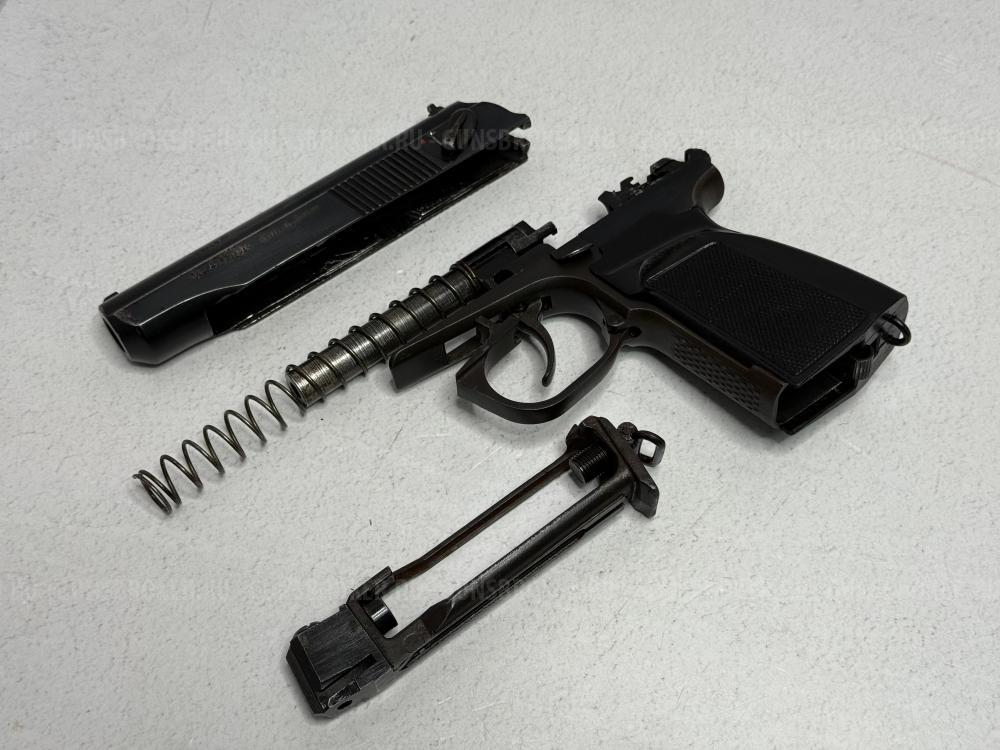 Пневматический пистолет Baikal МР-654К 2000 год