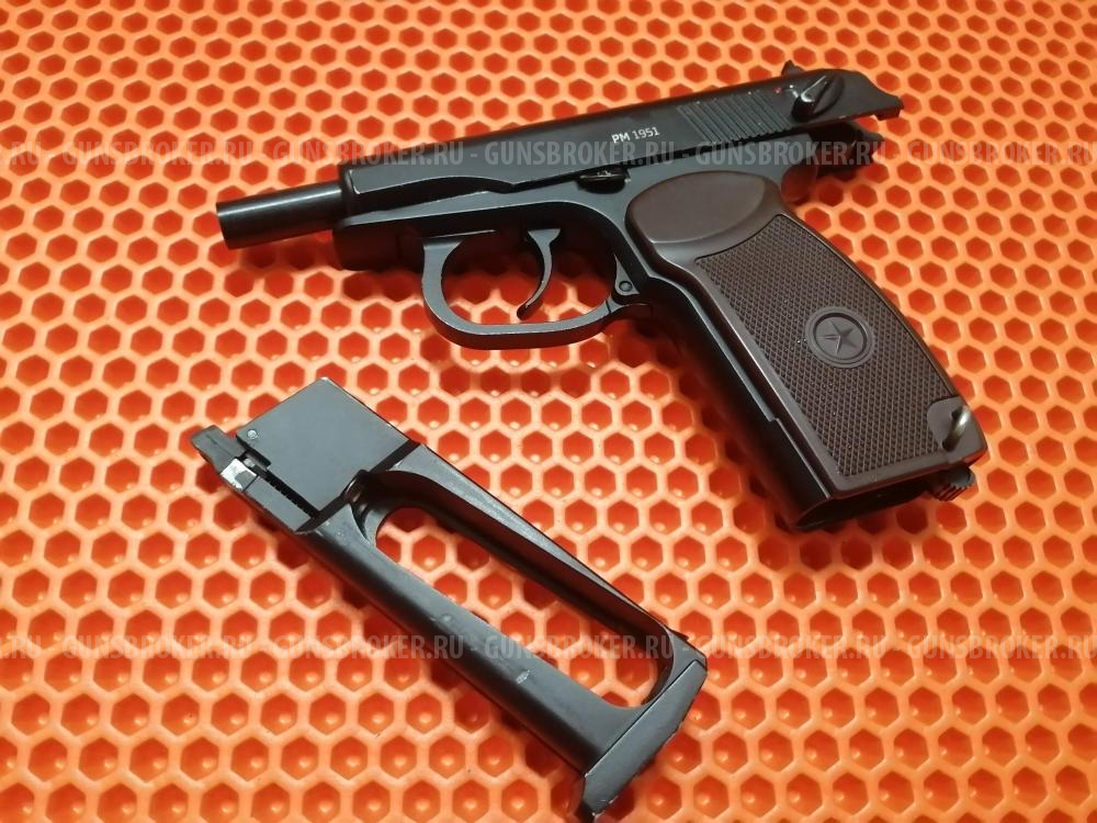 Пневматический пистолет Gletcher PM 1951.