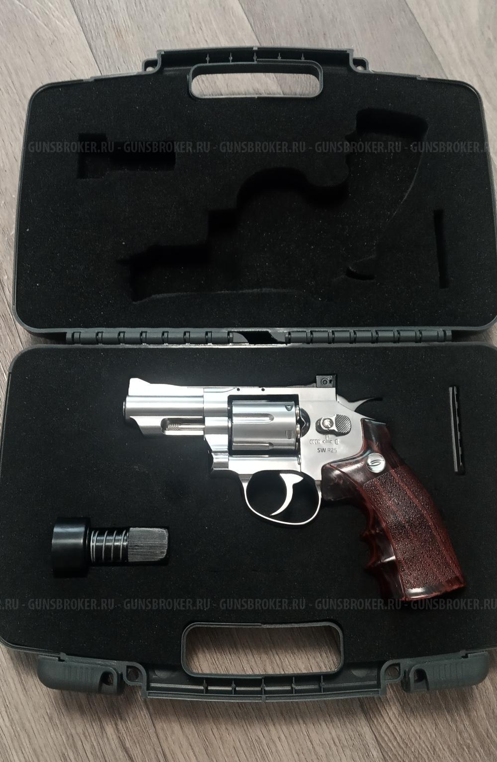 Пневматический пистолет Gletcher SW R25