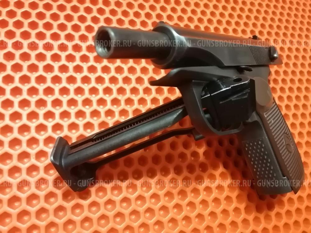 Пневматический пистолет МР- 654К. Макаров.