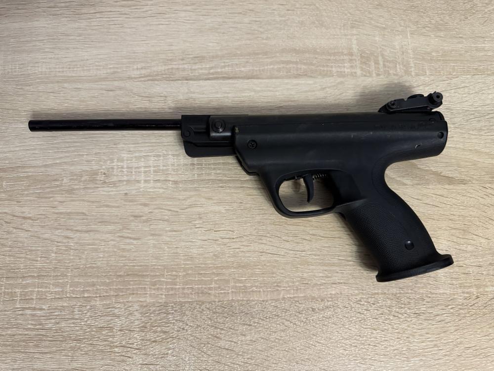 Пневматический пистолет МР-53М