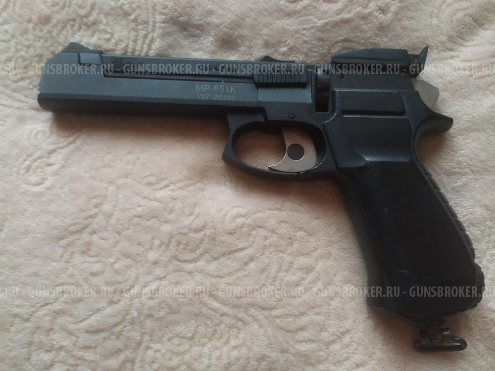 Пневматический пистолет МР-651к