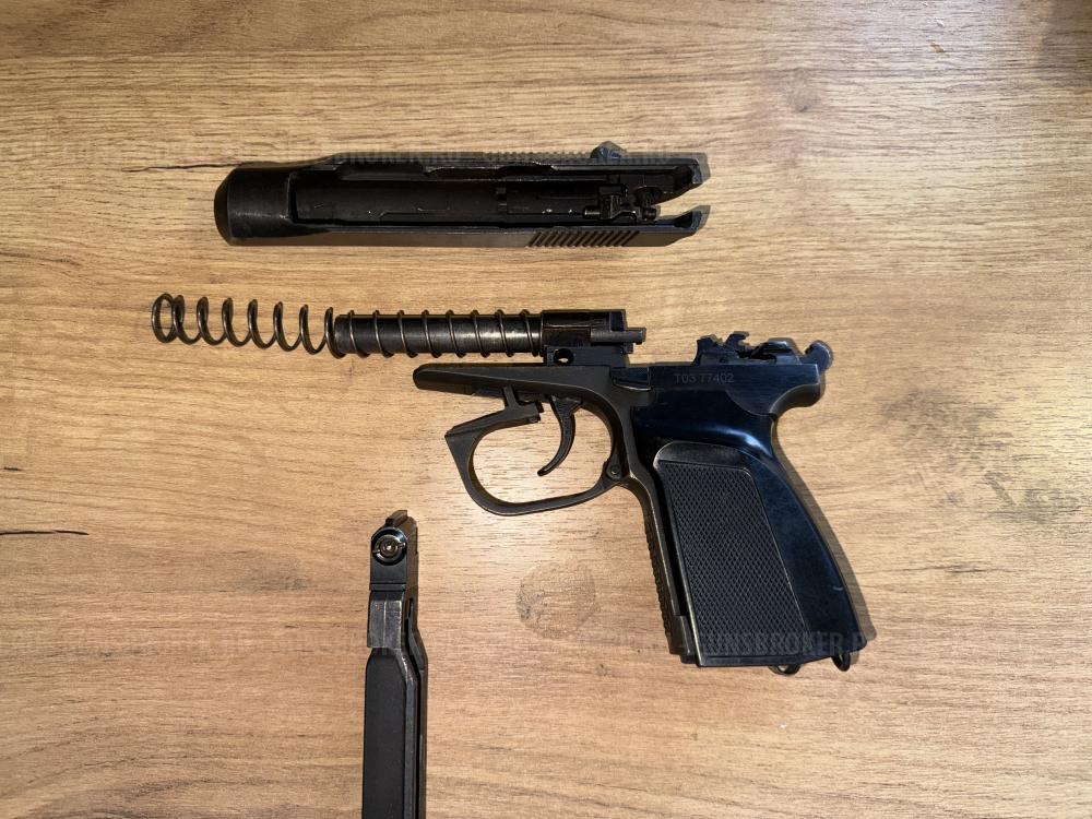 Пневматический пистолет МР-654К (2003г.)