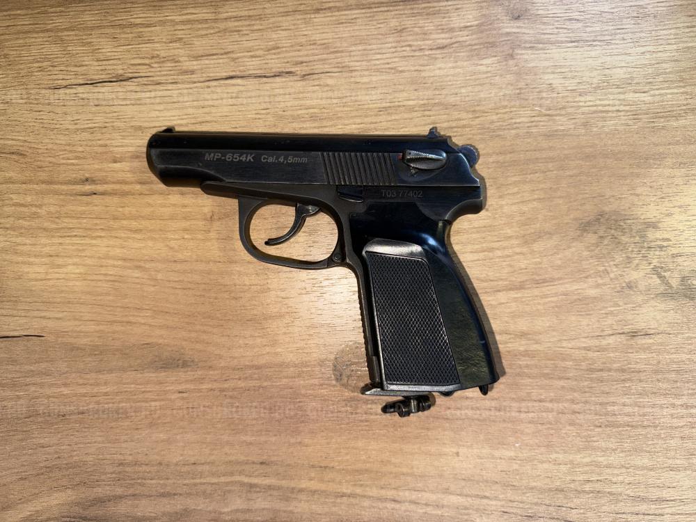 Пневматический пистолет МР-654К (2003г.)