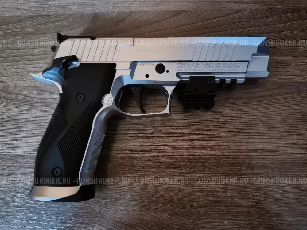 Пневматический пистолет Sig Sauer X-Five (P226) Silver с лазерным прицелом