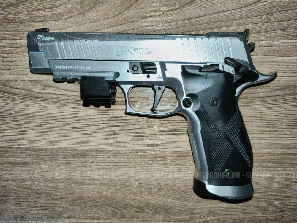 Пневматический пистолет Sig Sauer X-Five (P226) Silver с лазерным прицелом