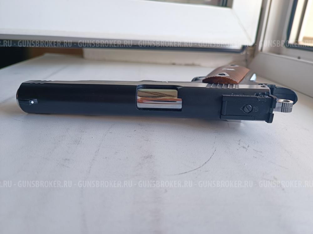 Пневматический пистолет Umarex Colt Special Combat