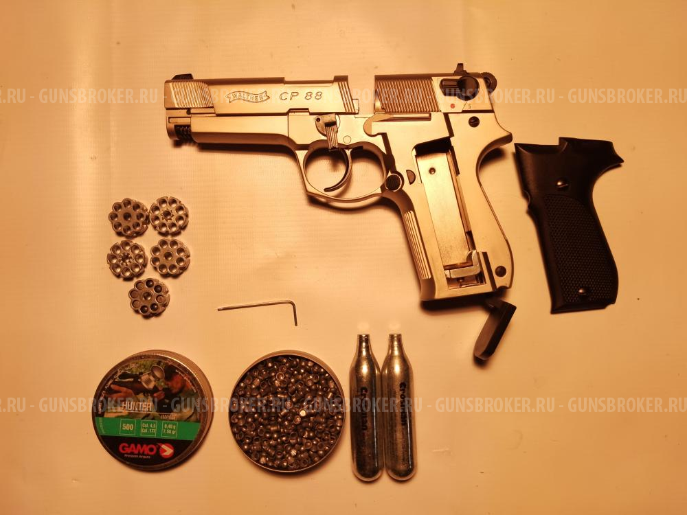 Пневматический пистолет Umarex Walther CP88 Nickel 