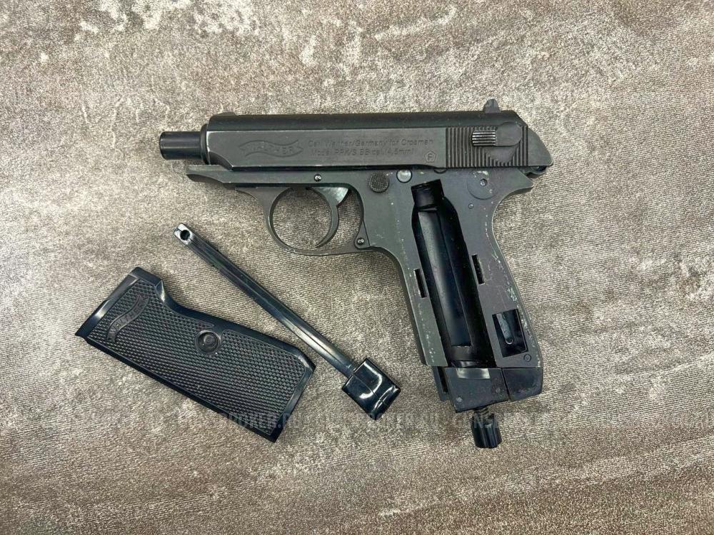 Пневматический пистолет Umarex Walther PPK/S 4.5 мм