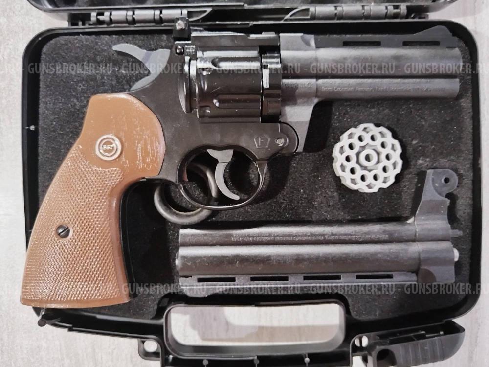Пневматический револьвер Crosman 357 94 года