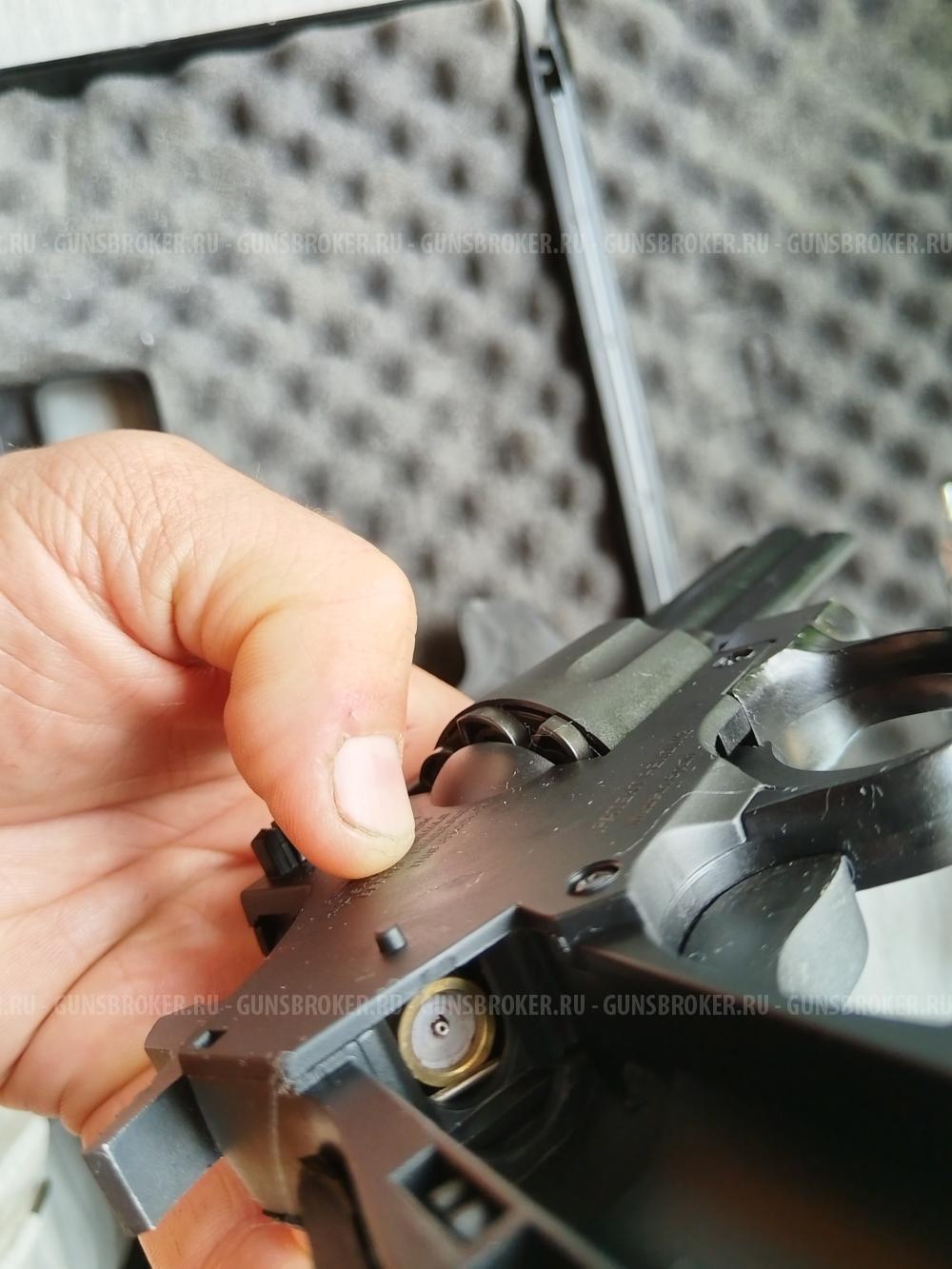 Револьвер Gamo R-77 Combat 4