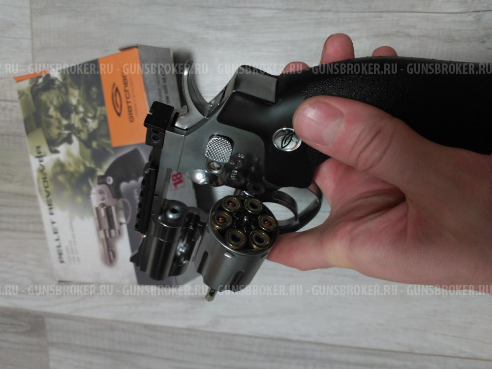 Пневматический револьвер Gletcher Pellet Revolver SW R25 Silver