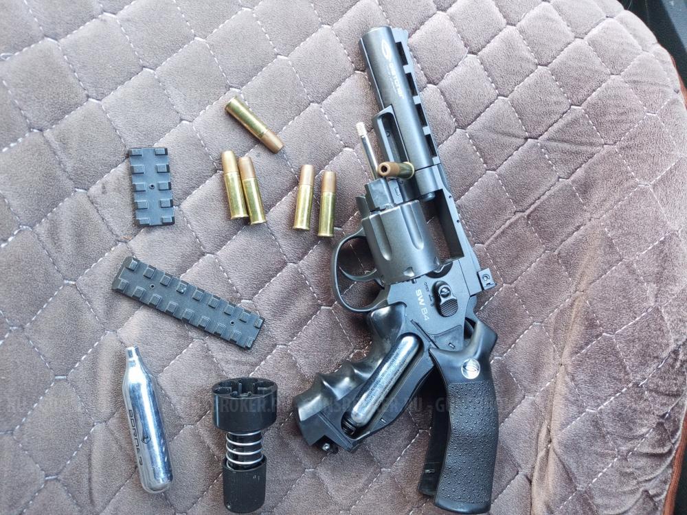 Пневматический револьвер Gletcher SW B4