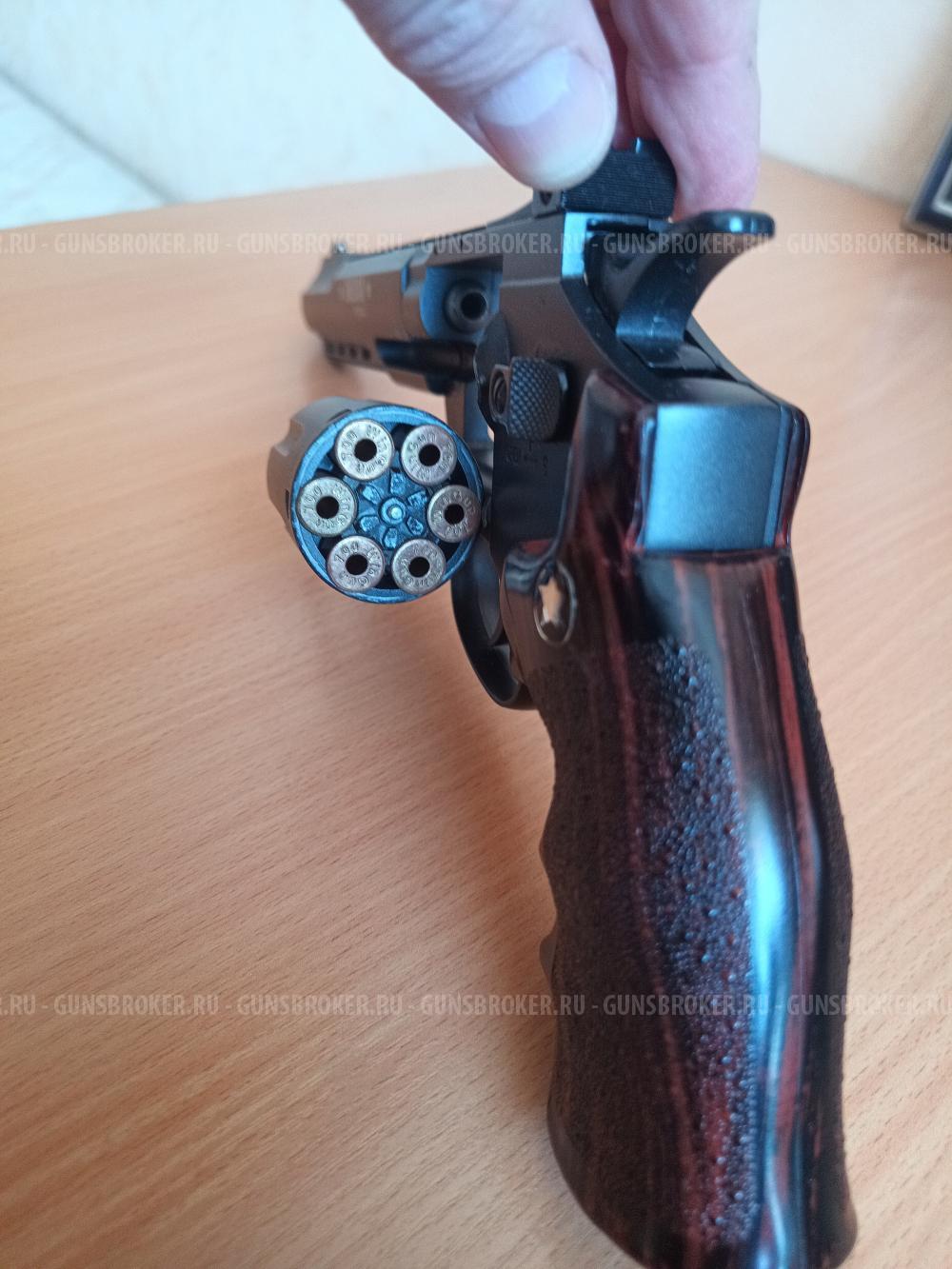 Пневматический револьвер Smersh H18