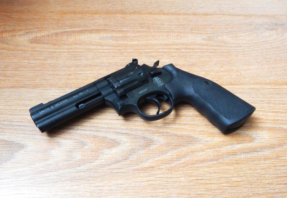 Пневматический револьвер Umarex Smith & Wesson 586 4 (S&W). Германия, с комплектом. В идеа