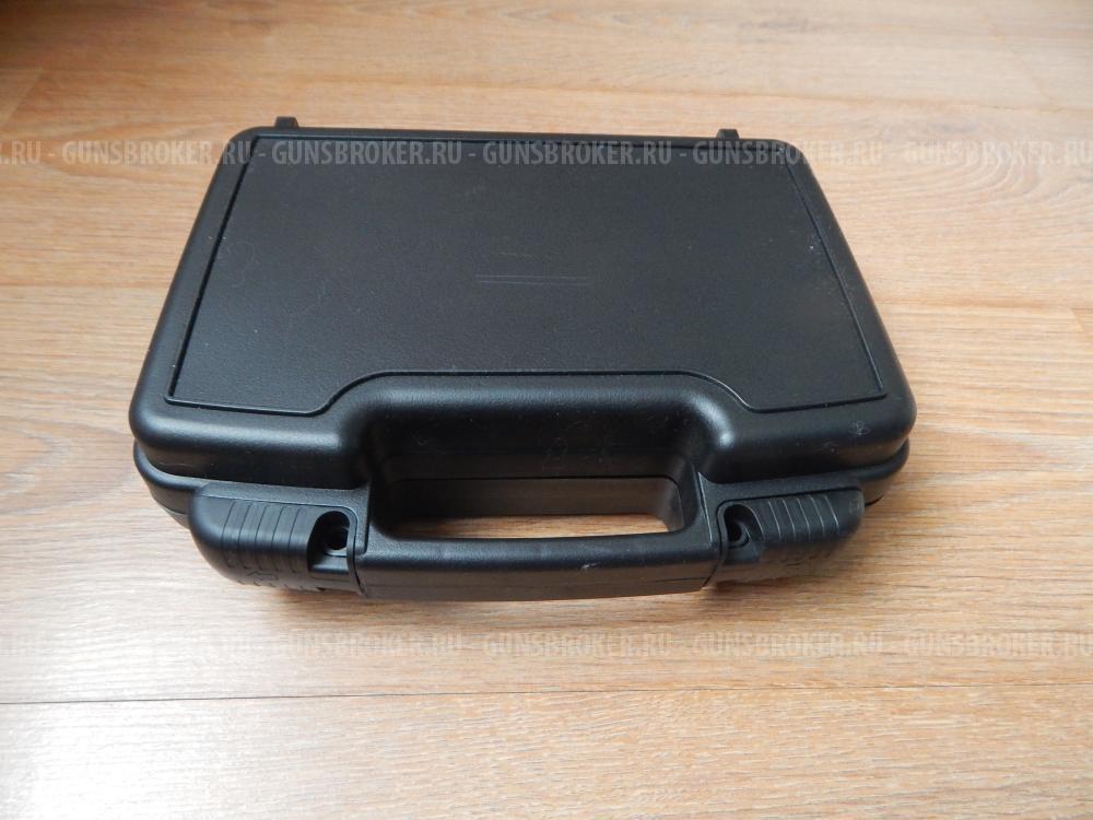 Пневматический револьвер Umarex Smith & Wesson 586 4 (S&W). Германия, с комплектом. В идеа