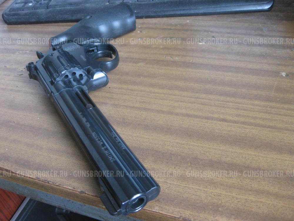 Пневматический револьвер UMAREX Smith & Wesson 586-6 4,5мм 3J