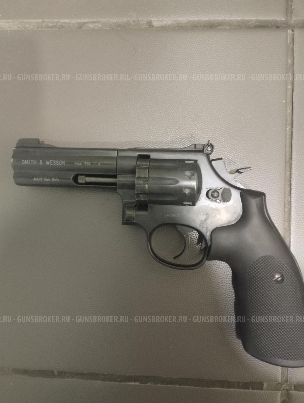 Пневматический револьвер Umarex Smith and Wesson 586 6 (S&W)