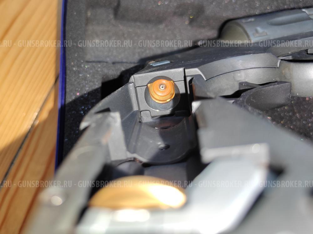 Пневматический револьвер Umarex Smith and Wesson 586 (S&W)