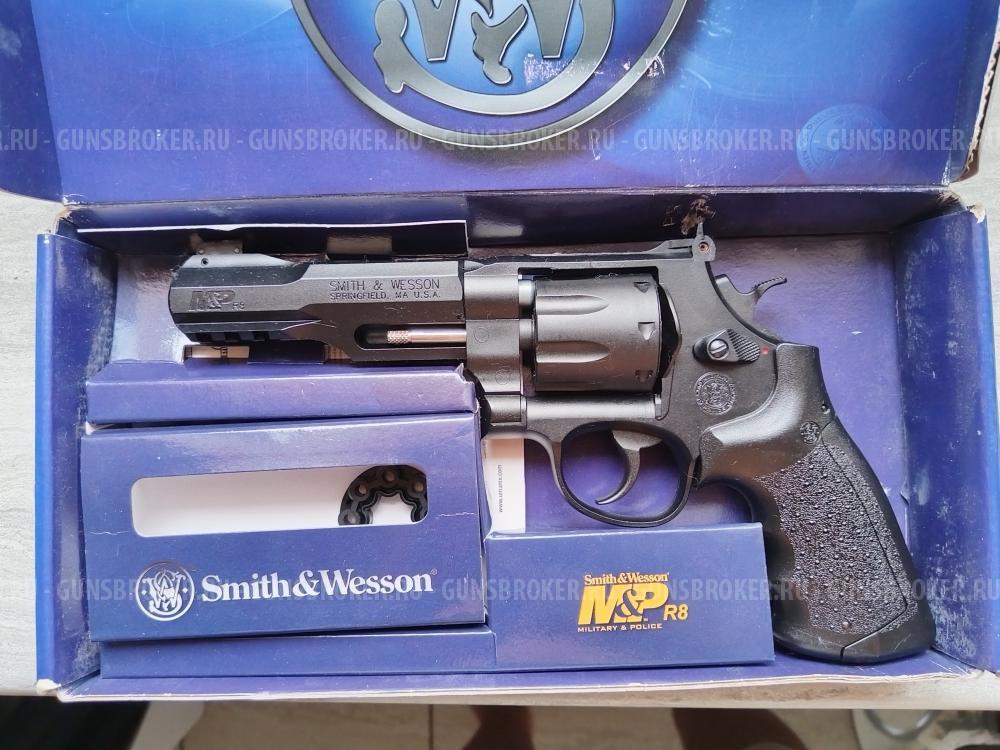 Револьвер Umarex S&W Military&Police R8