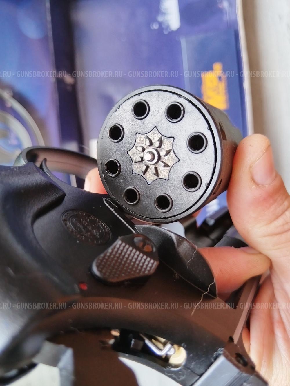 Револьвер Umarex S&W Military&Police R8