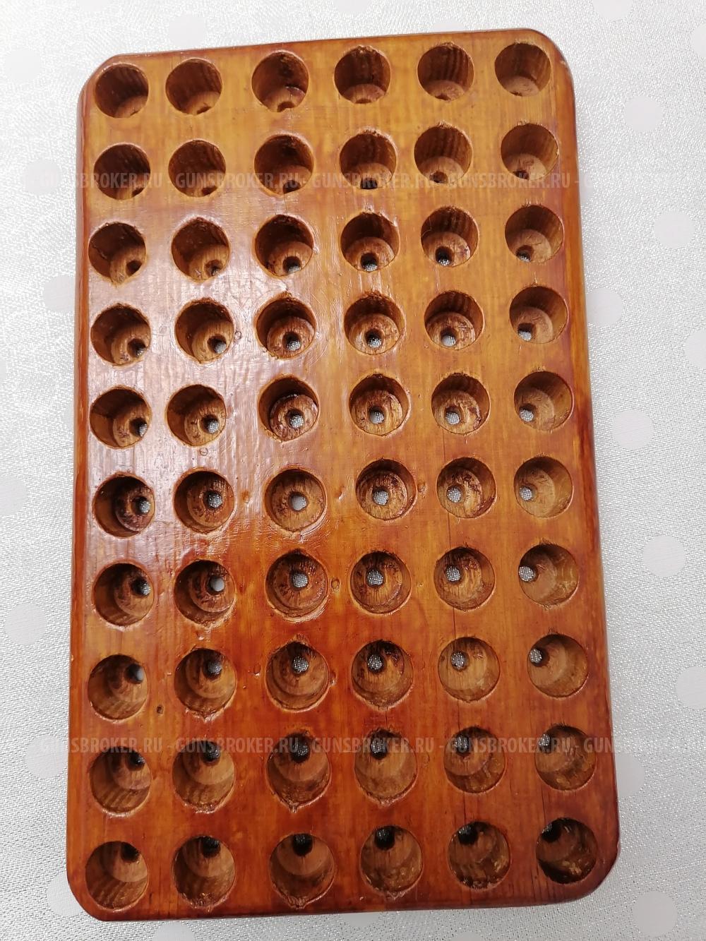 Подставка для патронов 12/16 калибра.