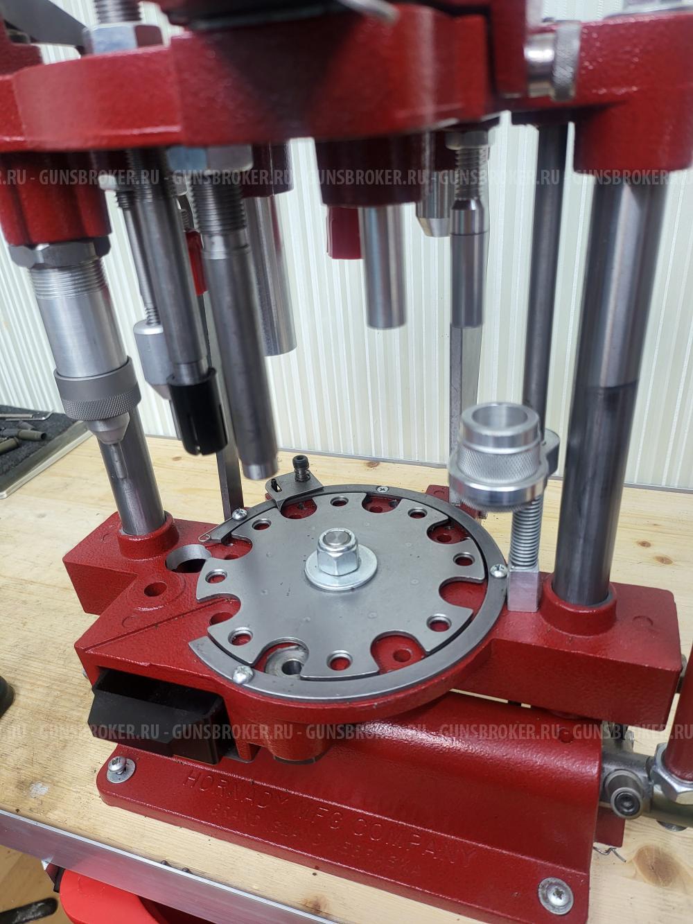 Пресс для снаряжения гладкоствольных патронов 12 кал Hornady 366 Auto Progressive