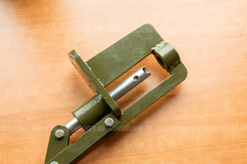 Пресс для снаряжения нарезных патронов