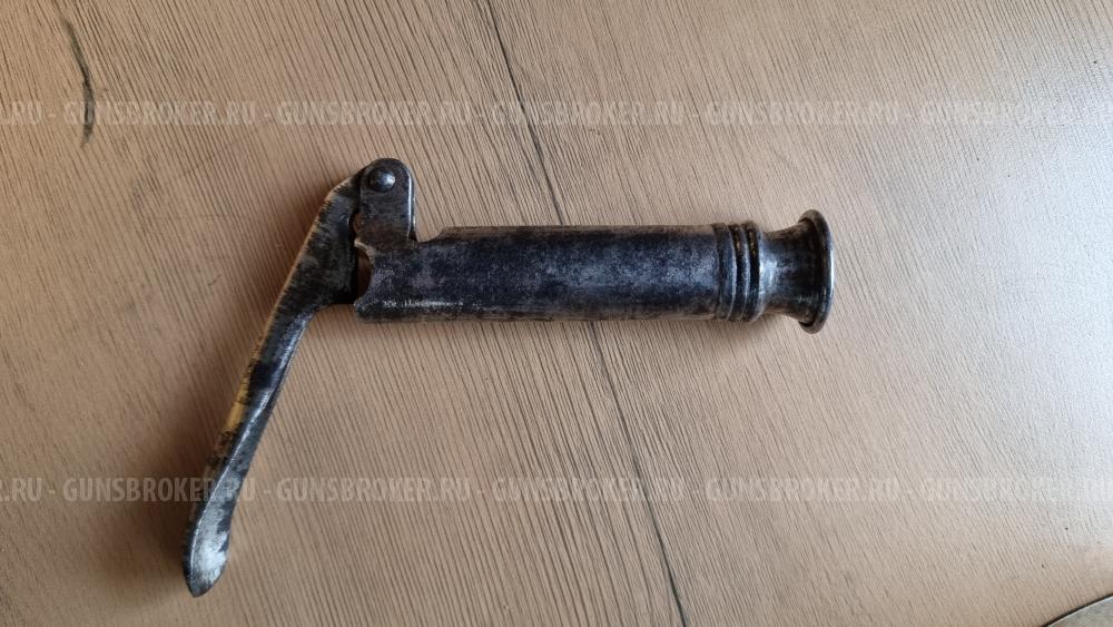 Прибор для обжатия патронов, шомпол.