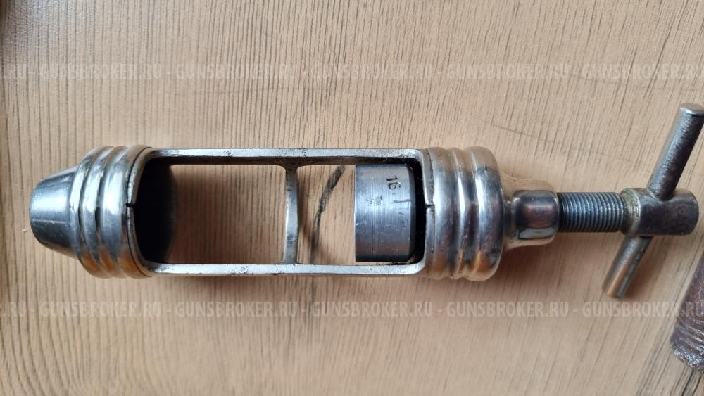 Прибор для обжатия патронов, шомпол.