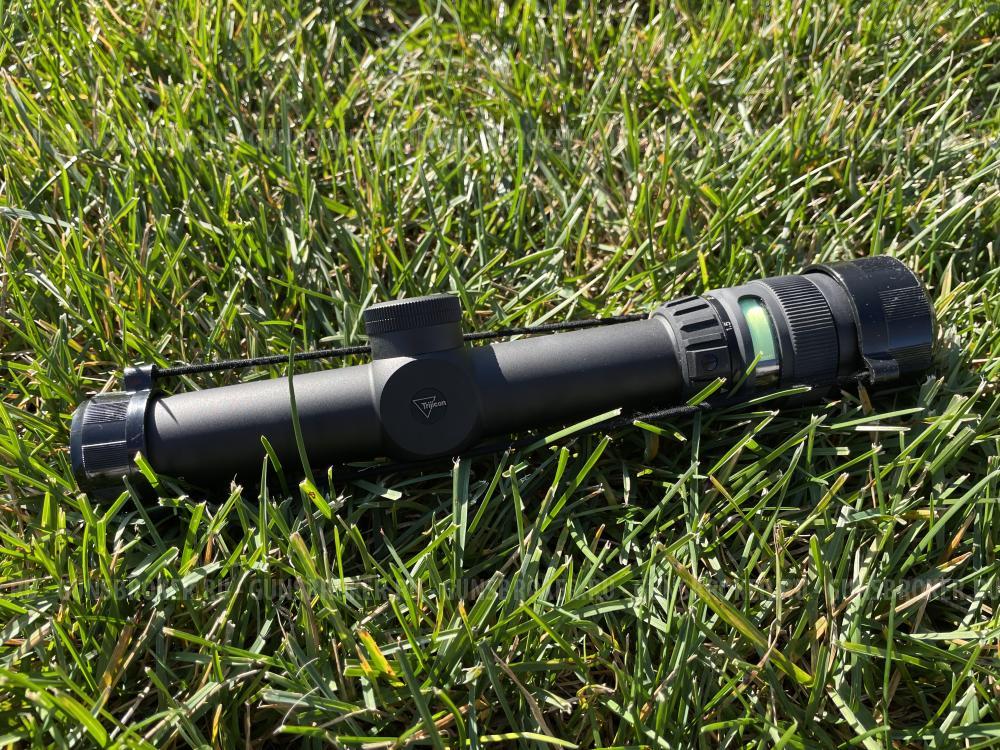 Прицел призматический Trijicon AccuPoint Rifle sco