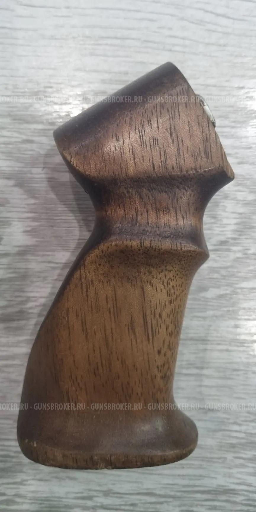 Приклад, цевье и ортопедическая пистолетная рукоять на Mossberg 500A