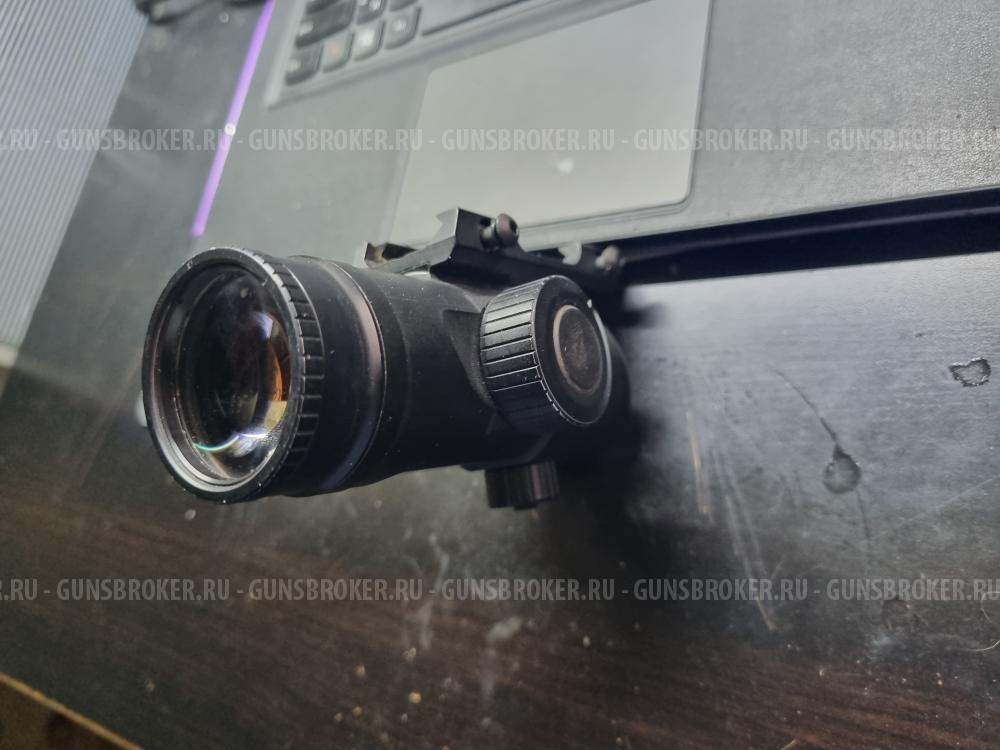 Призматический прицел Pilad P2,5x24L Brevis / Пилад 2,5х24 Бревис