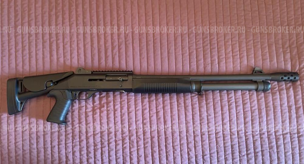 Benelli M4 Super 90.