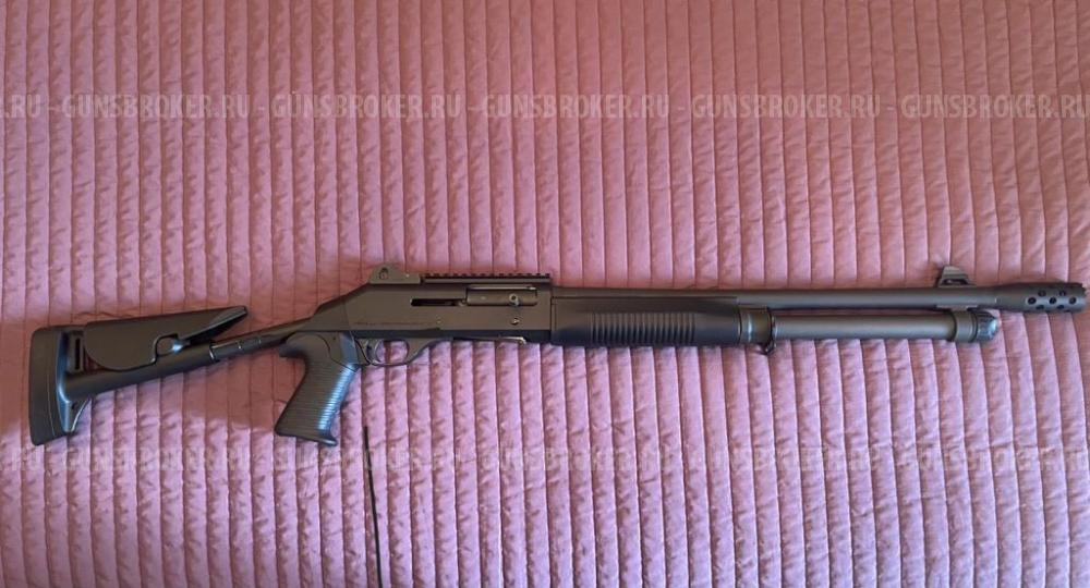 Benelli M4 Super 90.